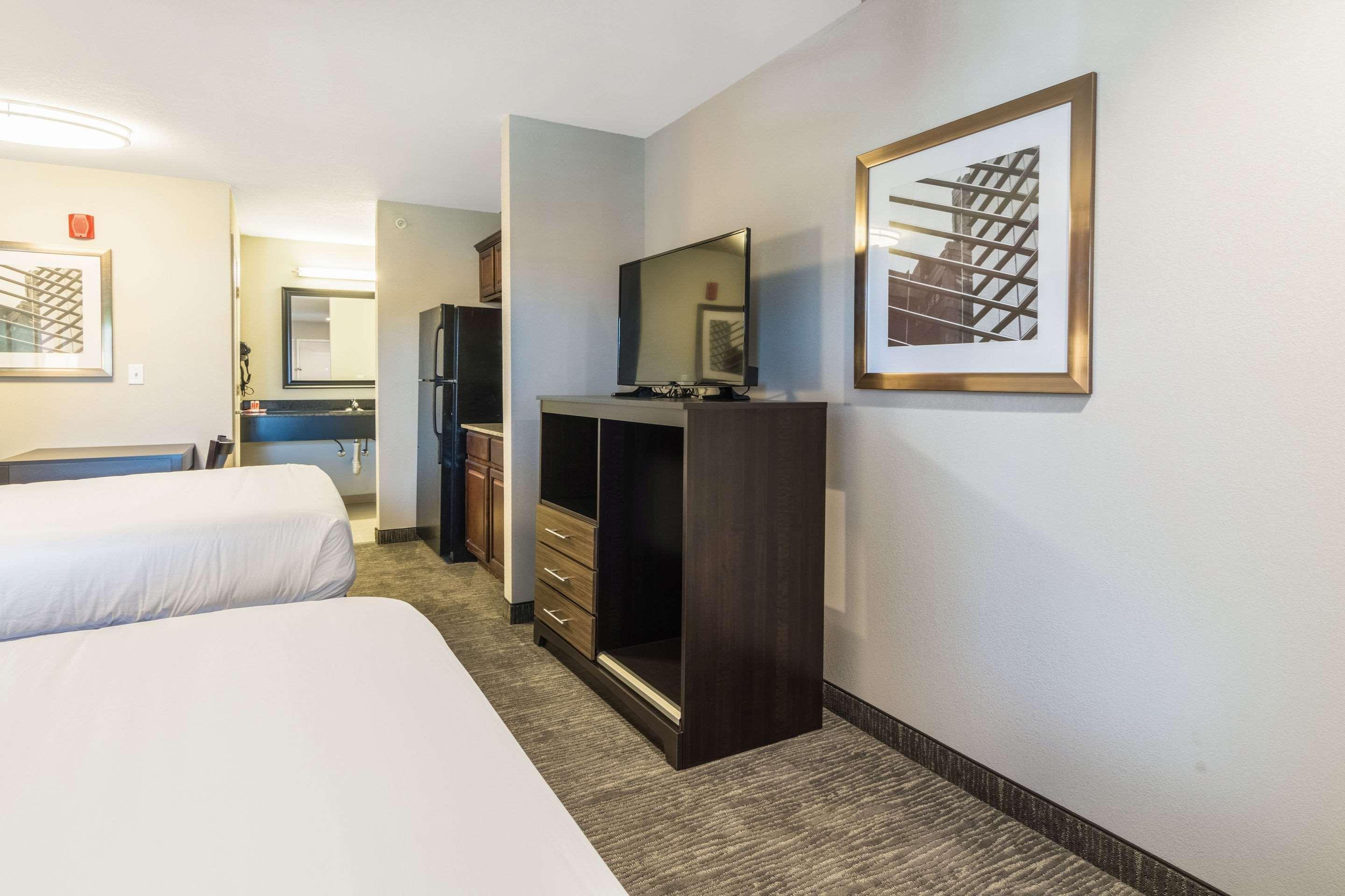 Econo Lodge Inn & Suites North Little Rock Near Riverfront Экстерьер фото